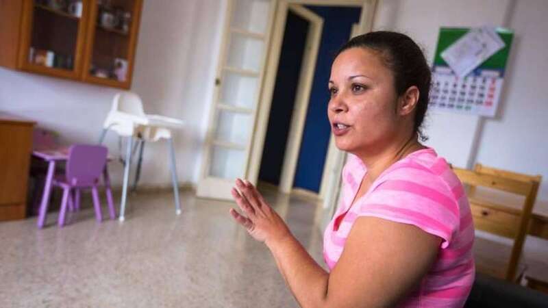 Foto de archivo de Rita Pérez en la casa en la que vive en Las Huesas (Foto Borja Suárez/C7)